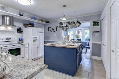 11 Guinevere Court Asheville NC 28806