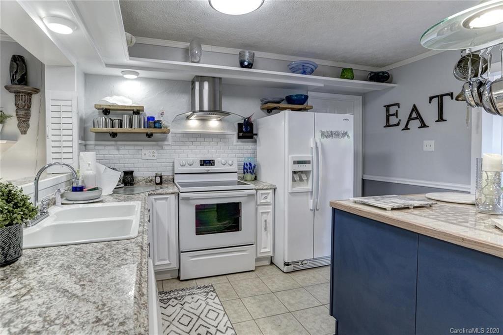 11 Guinevere Court Asheville NC 28806