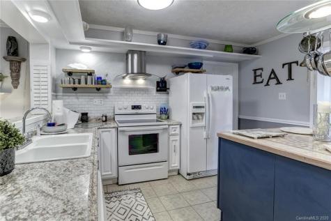 11 Guinevere Court Asheville NC 28806