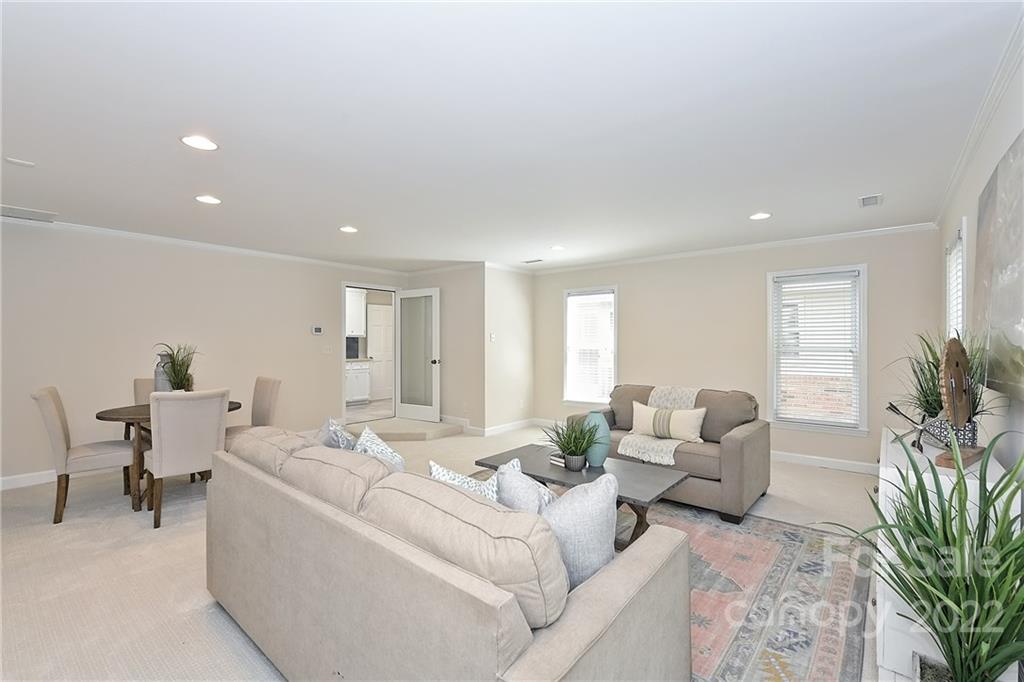 3211 Chaucer Drive Charlotte NC 28210
