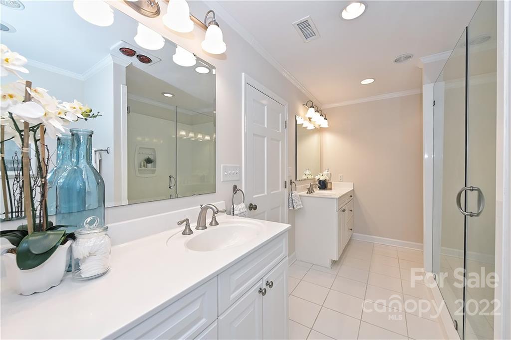 3211 Chaucer Drive Charlotte NC 28210