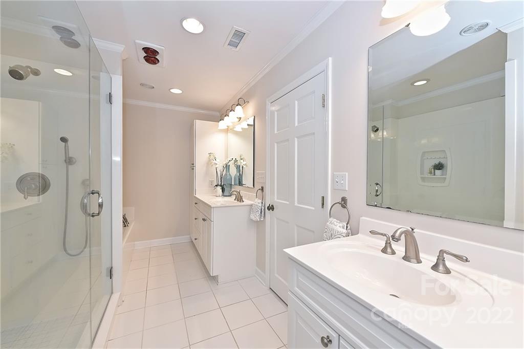 3211 Chaucer Drive Charlotte NC 28210