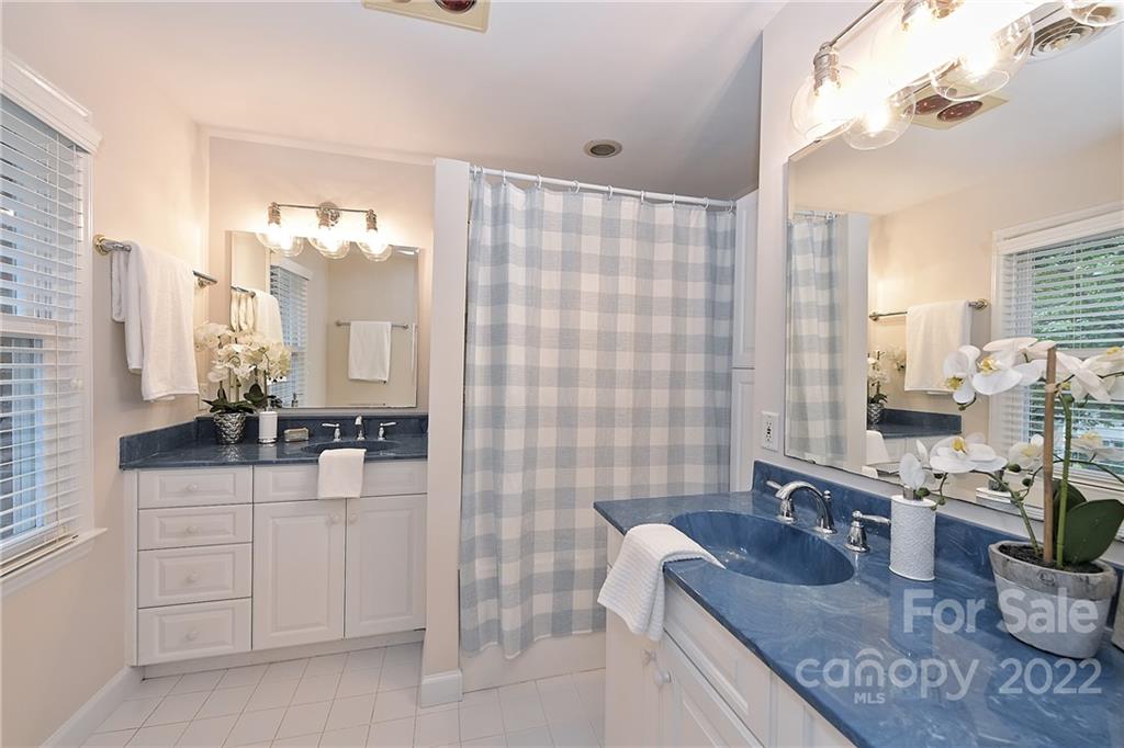 3211 Chaucer Drive Charlotte NC 28210