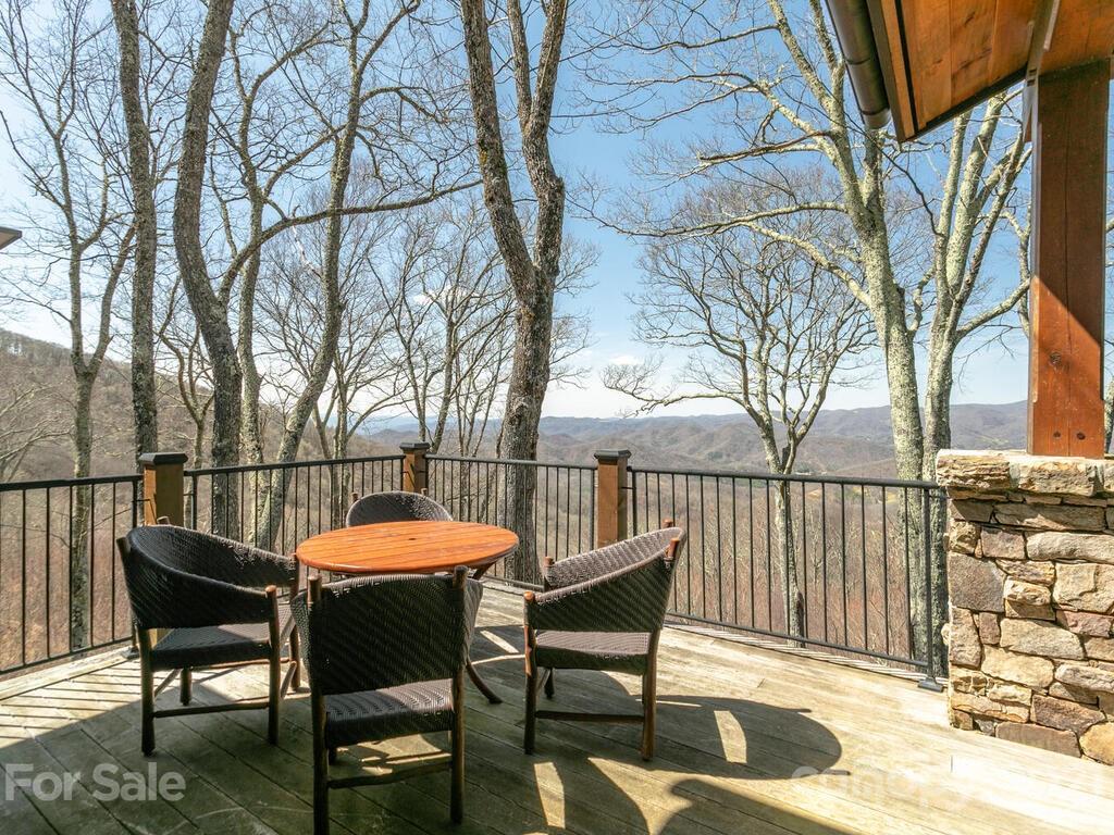 96 Wormy Chestnut Road Burnsville NC 28714
