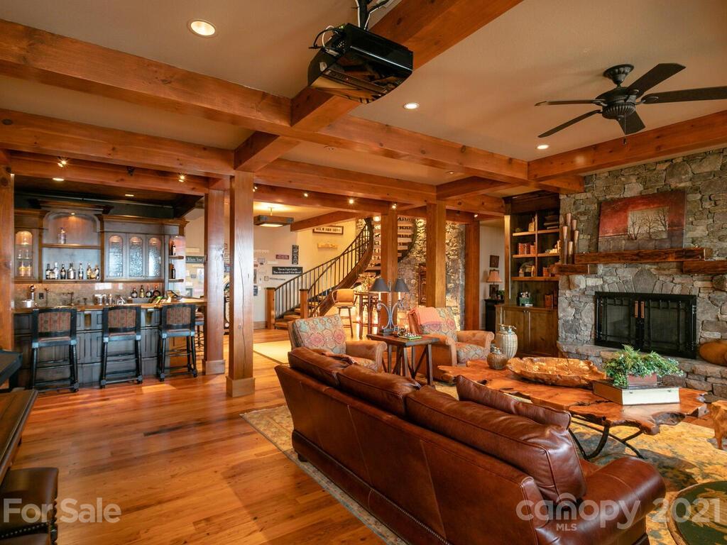 96 Wormy Chestnut Road Burnsville NC 28714