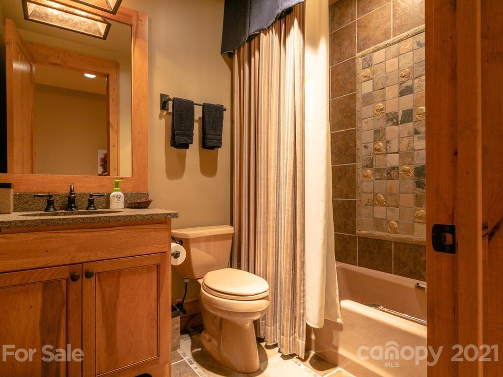 96 Wormy Chestnut Road Burnsville NC 28714