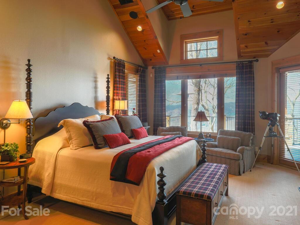 96 Wormy Chestnut Road Burnsville NC 28714