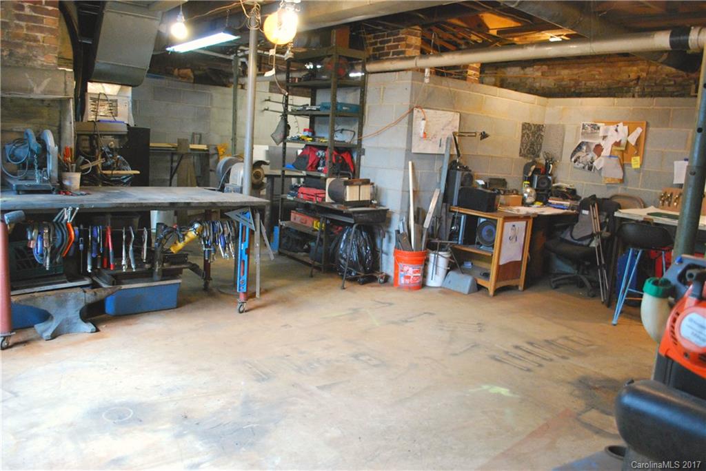 205 Michigan Avenue Asheville NC 28806