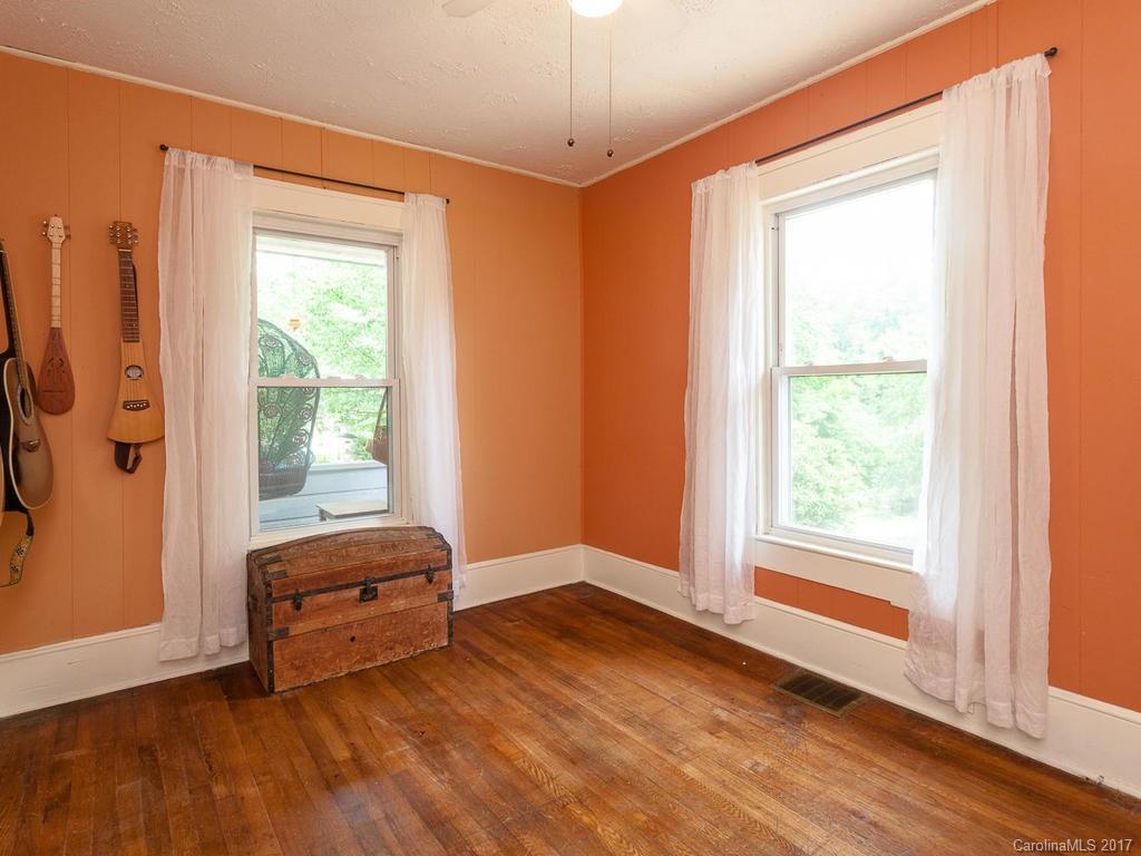 205 Michigan Avenue Asheville NC 28806