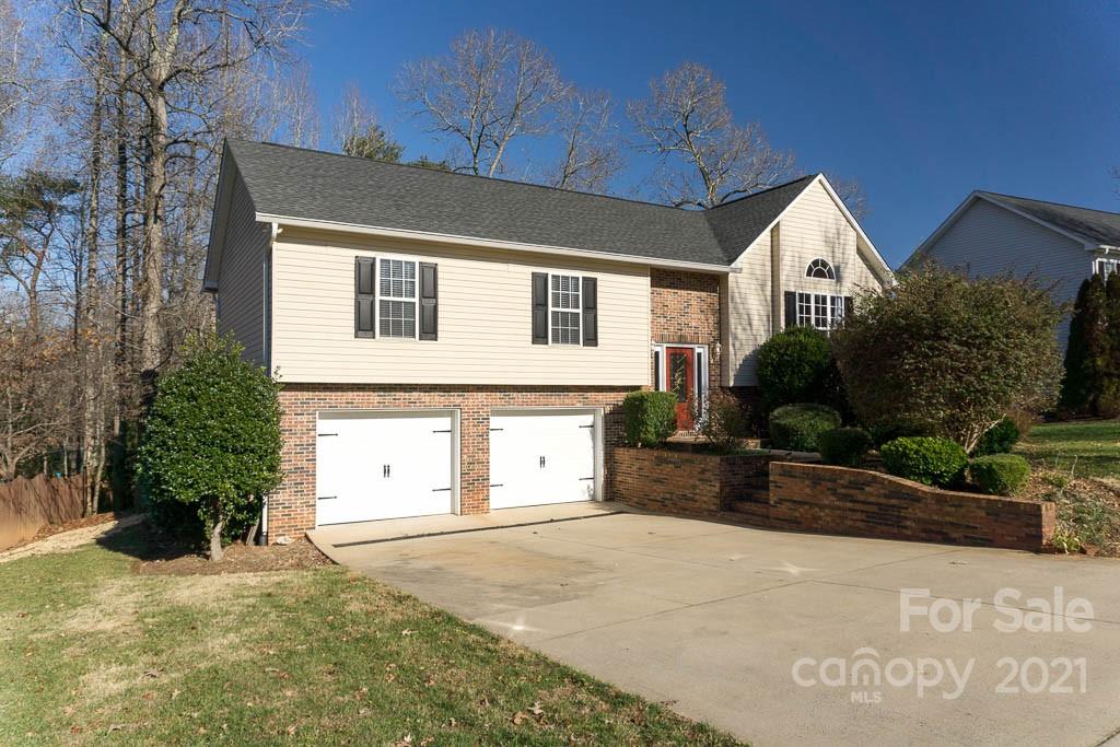 3704 25th Street Place NE Hickory NC 28601