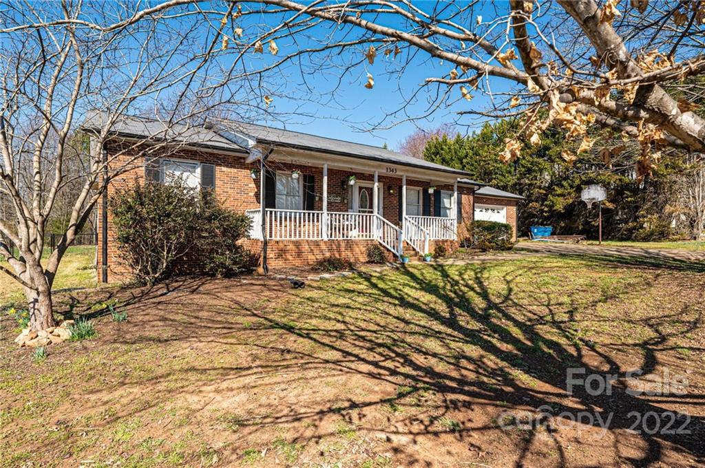 1343 Hidden Creek Circle Hickory NC 28602