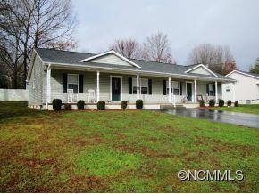 61 East Meadow Lane Horse Shoe NC 28742