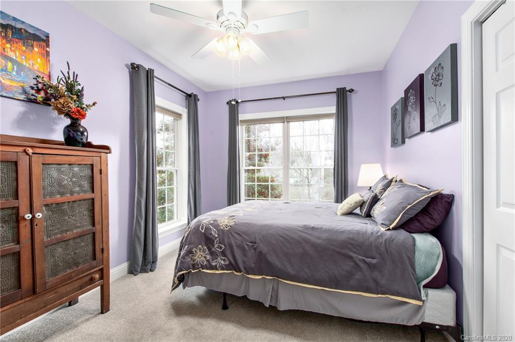136 South Willow Brook Drive Asheville NC 28806