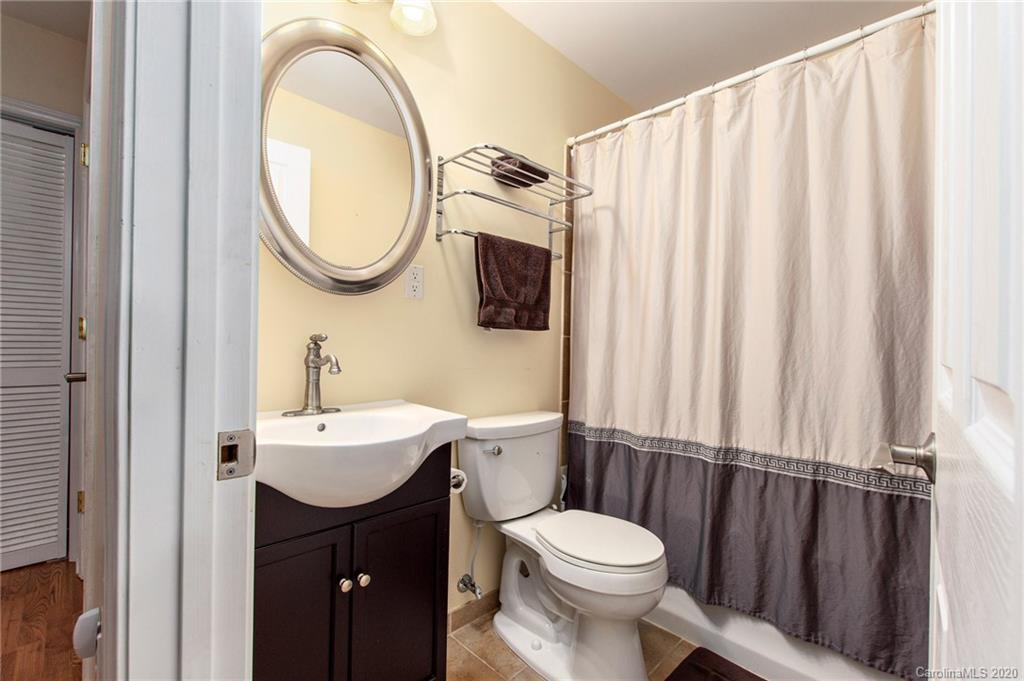 136 South Willow Brook Drive Asheville NC 28806