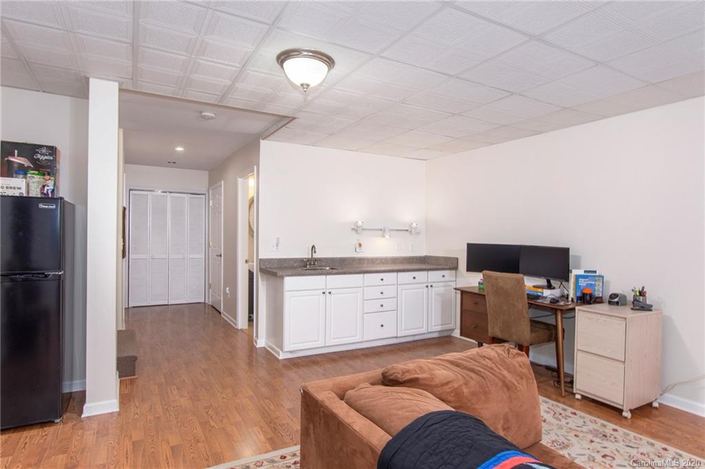 136 South Willow Brook Drive Asheville NC 28806