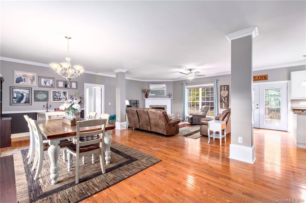 136 South Willow Brook Drive Asheville NC 28806