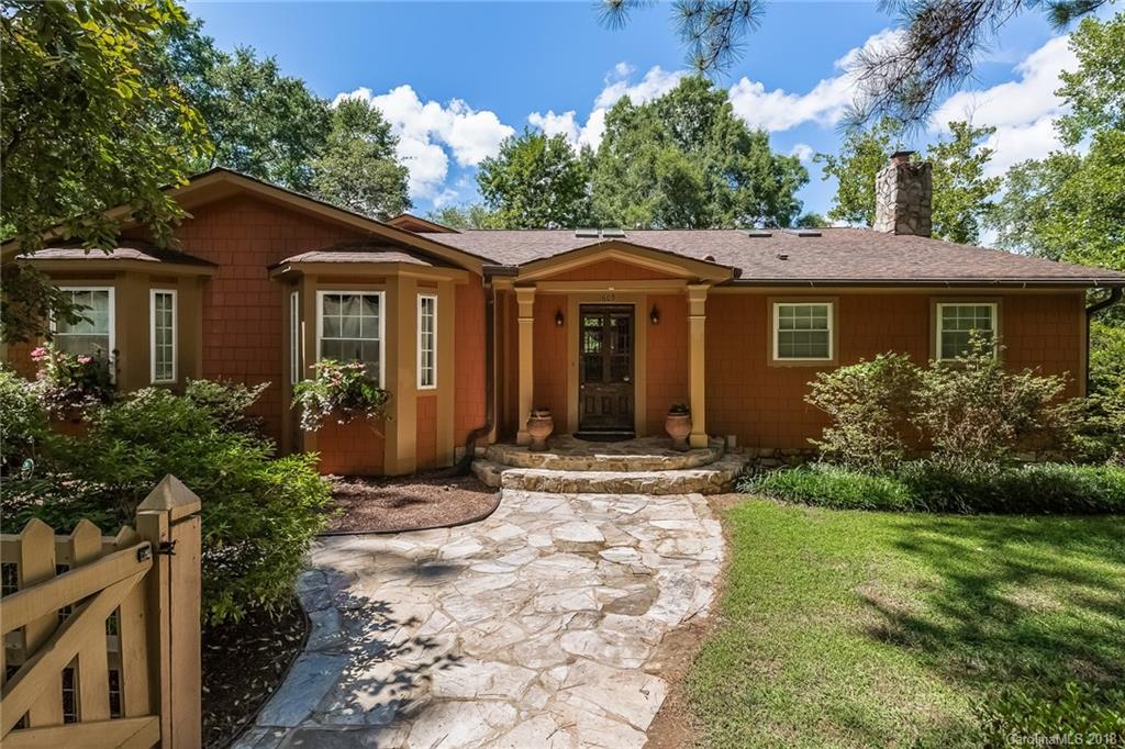 1609 Lake Drive Charlotte NC 28214