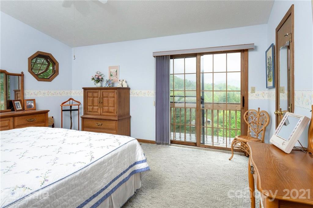 2 Ladyslipper Road Weaverville NC 28787