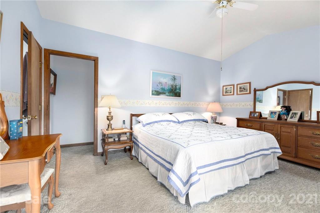 2 Ladyslipper Road Weaverville NC 28787