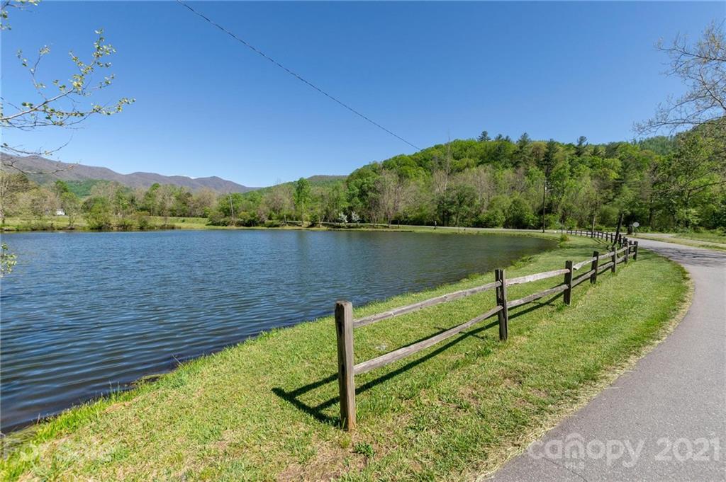 2 Ladyslipper Road Weaverville NC 28787