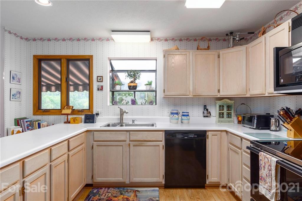 2 Ladyslipper Road Weaverville NC 28787