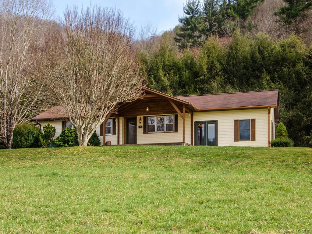 279 Moody Mountain Road Burnsville NC 28714