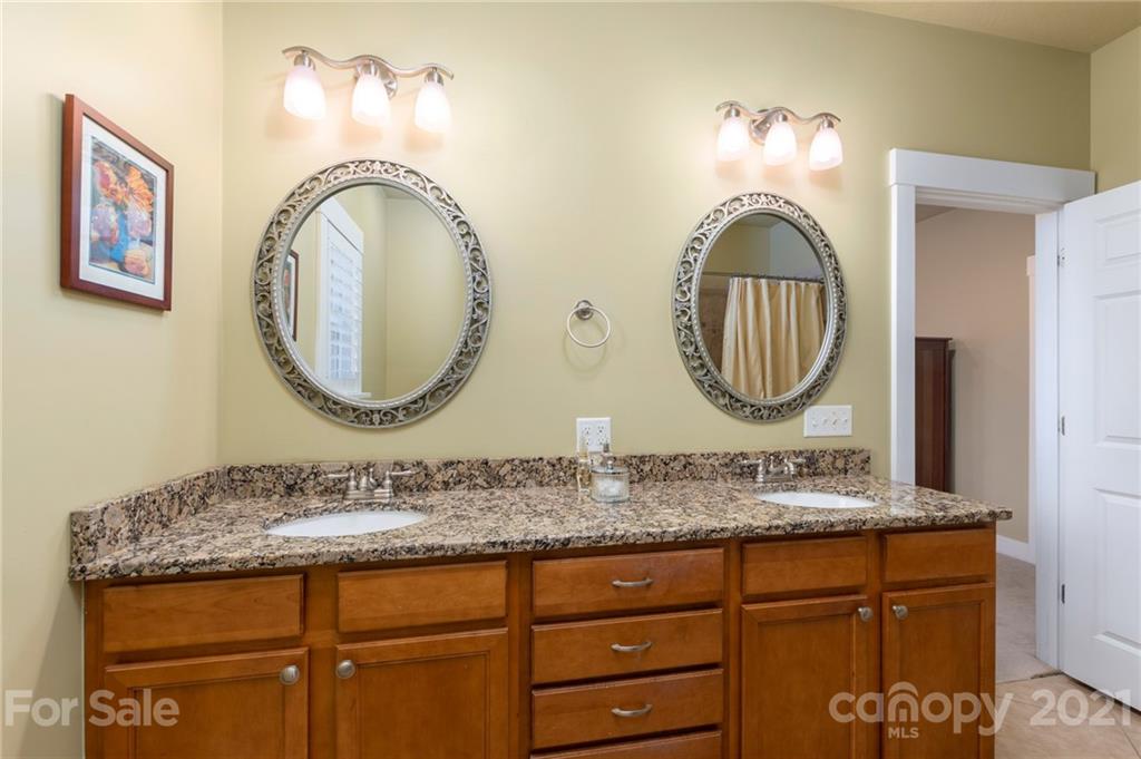 111 Fairview Oaks Lane Asheville NC 28803