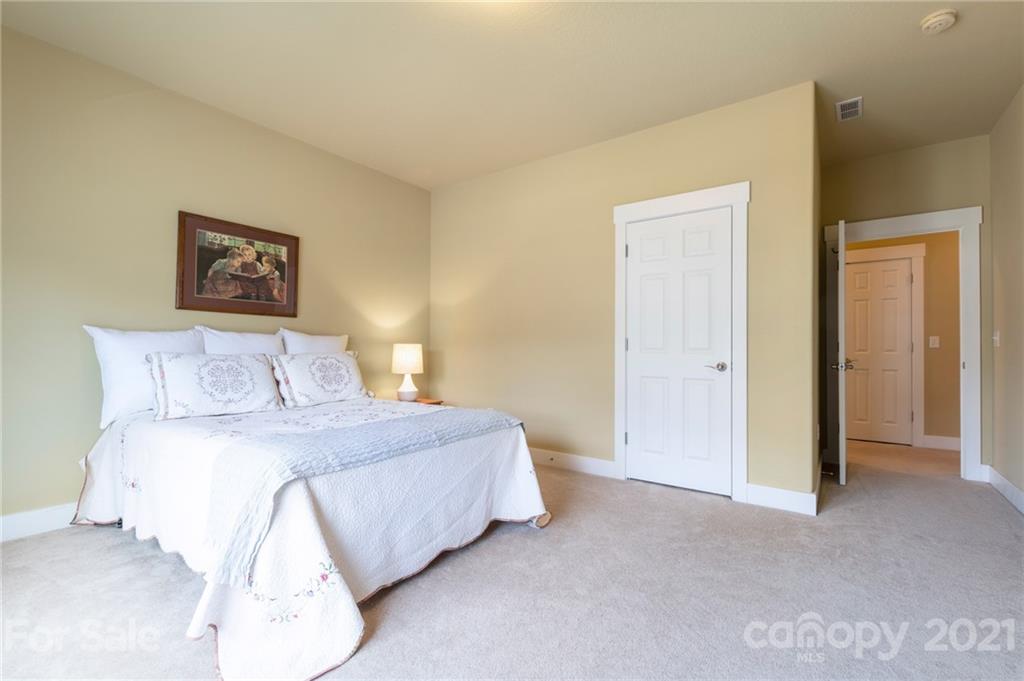 111 Fairview Oaks Lane Asheville NC 28803