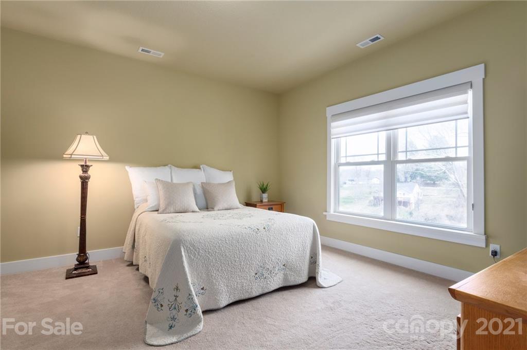 111 Fairview Oaks Lane Asheville NC 28803