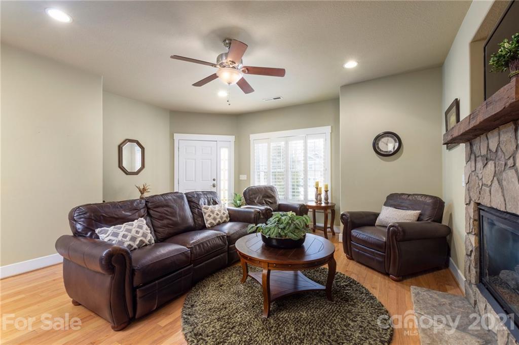 111 Fairview Oaks Lane Asheville NC 28803