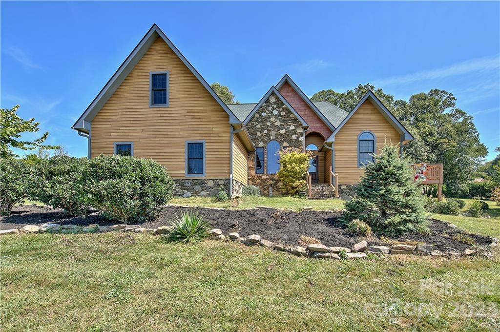 31 Allen Lane, Spruce Pine, NC 28777 Foxfire Real Estate, LLC