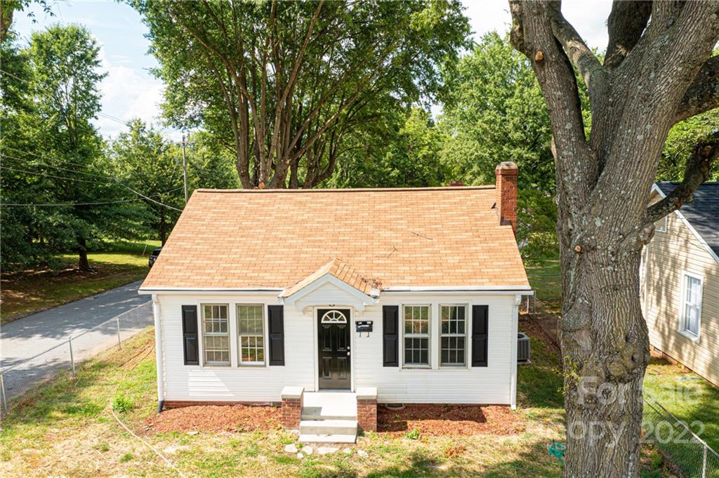333 14th Avenue NE Hickory NC 28601