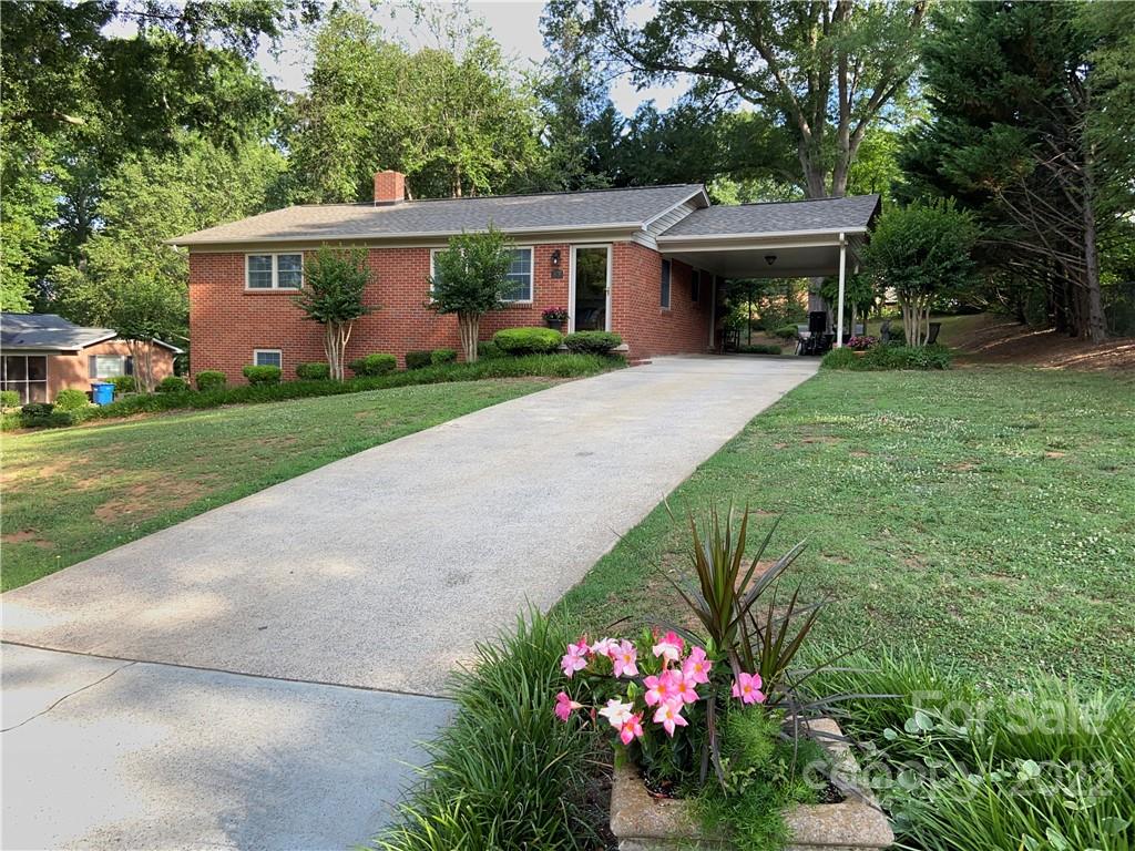 329 23rd Avenue Place NE Hickory NC 28601