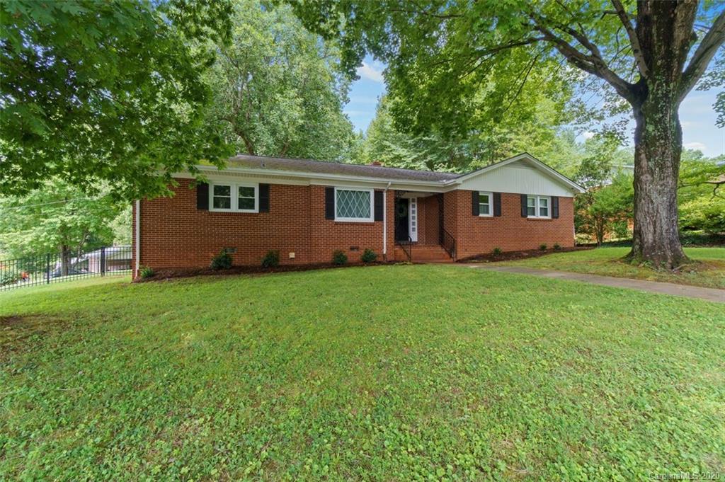 114 Newland Street Morganton NC 28655