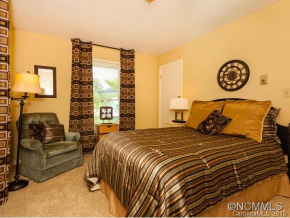 106 Lovers Loop Road Asheville NC 28803