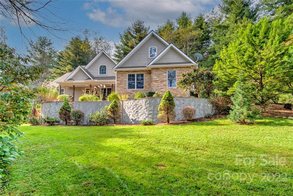 35 Narrow Path Way Flat Rock NC 28731