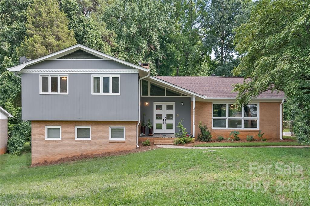 4212 La Brea Drive Charlotte NC 28216