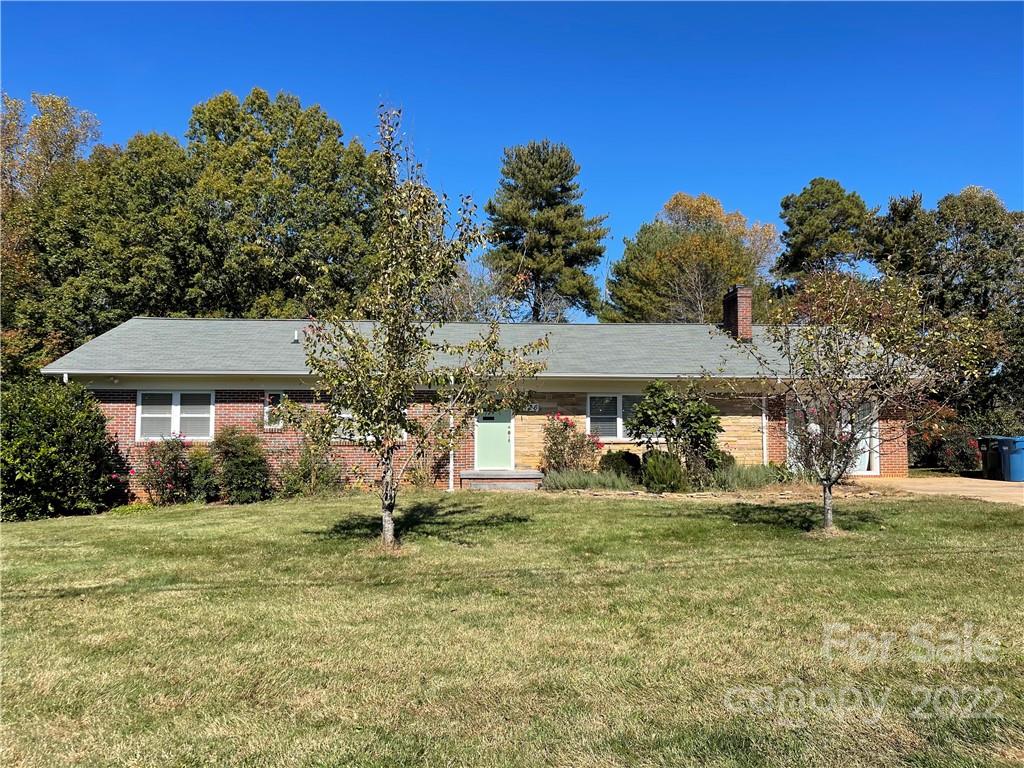 126 31st Avenue NW Hickory NC 28601