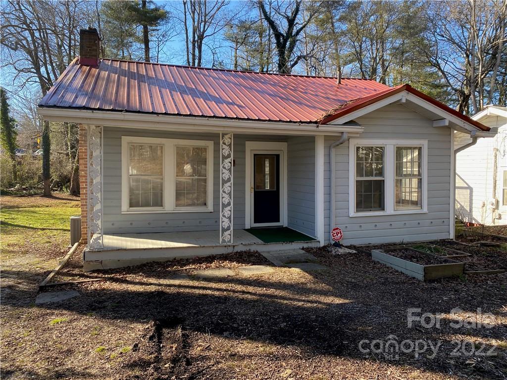 136 Half Circle Lane Hendersonville NC 28791