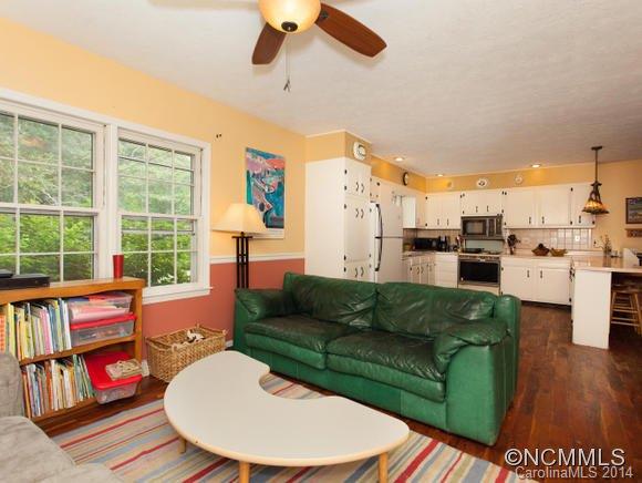 18 Moffitt Hill Drive Asheville NC 28805