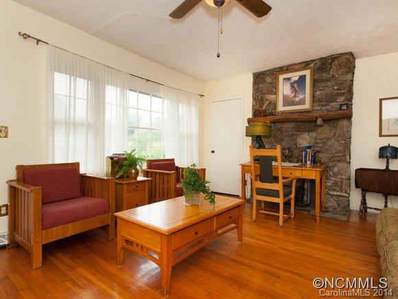 18 Moffitt Hill Drive Asheville NC 28805