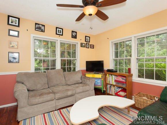 18 Moffitt Hill Drive Asheville NC 28805