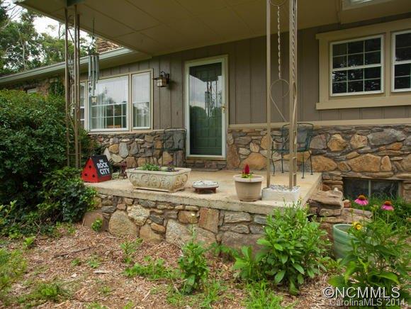 18 Moffitt Hill Drive Asheville NC 28805