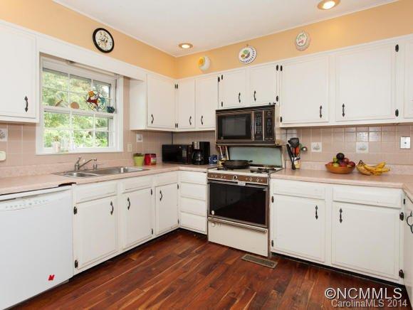 18 Moffitt Hill Drive Asheville NC 28805