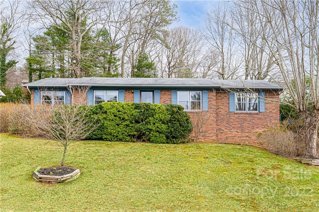 83 Memory Lane Asheville NC 28805