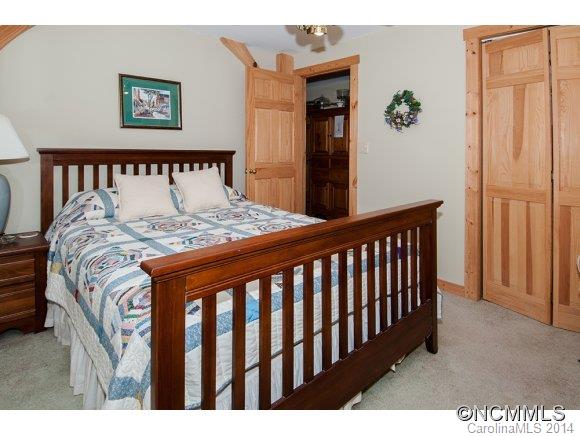 680 Crestmont Drive Waynesville NC 28786