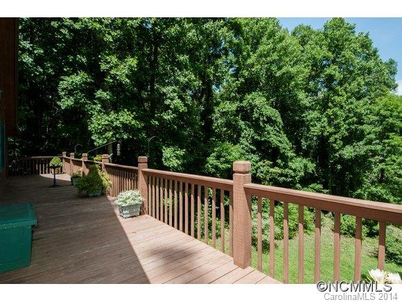 680 Crestmont Drive Waynesville NC 28786