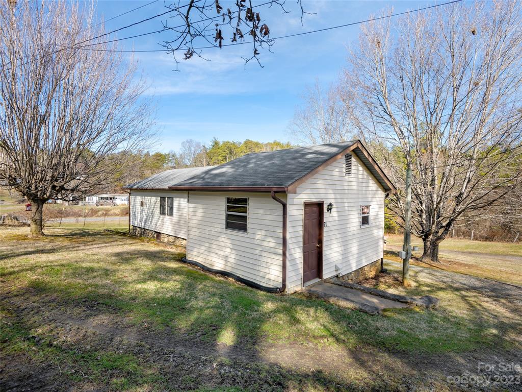 51 Longs Chapel Road Weaverville NC 28787