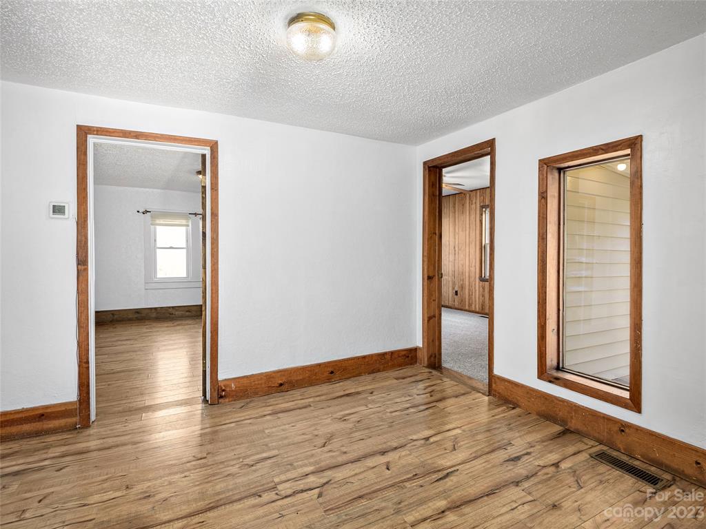 51 Longs Chapel Road Weaverville NC 28787