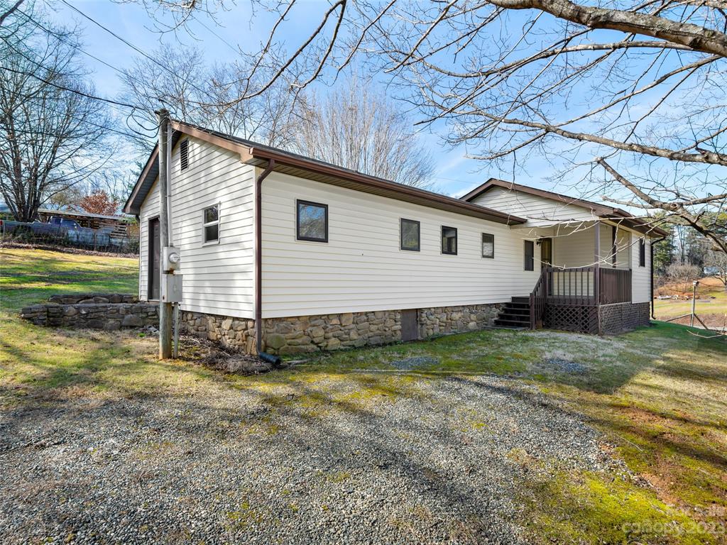 51 Longs Chapel Road Weaverville NC 28787